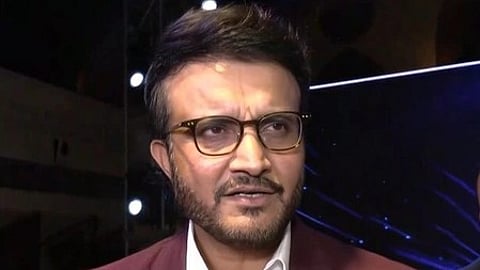 सौरव गांगुली को देख सकते हैं।