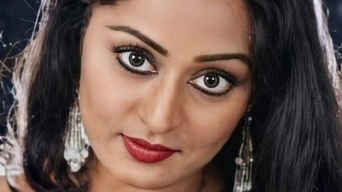 शोमा आनंद