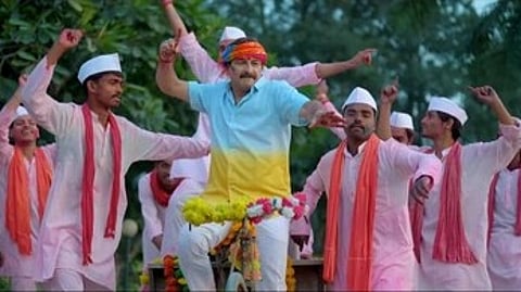 मनोज तिवारी शूटिंग करते हुए।