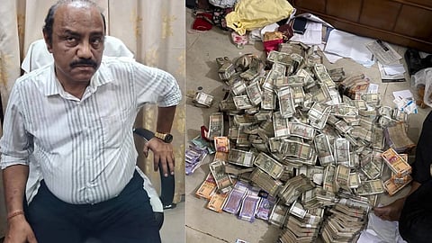 ओडिशा में विजिलेंस छापे के बाद गिरफ्तार माइन ऑफिसर की तस्वीर और उसके ठिकाने से बरामद नोटों की बड़ी गड्डियों का ढेर फर्श पर बिखरा हुआ दिखाई दे रहा है।