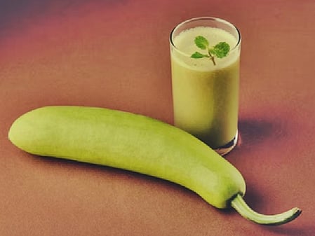 गर्मियों में अमृत है लौकी का जूस, जान लें बस सेवन का सही तरीका