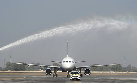 मिडिल ईस्ट तनाव के बीच कोलकाता से कई अंतरराष्ट्रीय उड़ानें कैंसिल, जानिए ताजा अपडेट