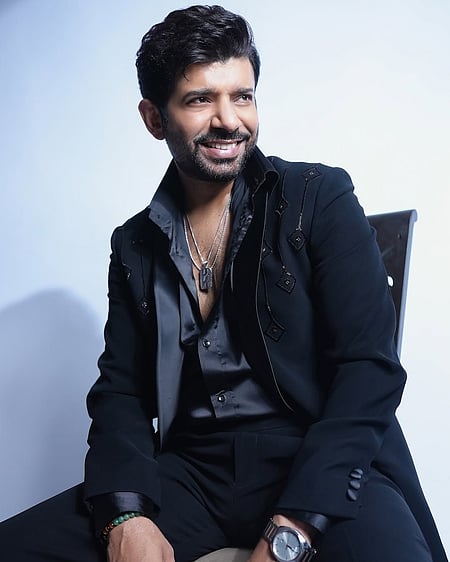 जी सिने अवॉर्ड्स में बेस्ट सपोर्टिंग एक्टर बनने पर बोले विनीत कुमार सिंह,