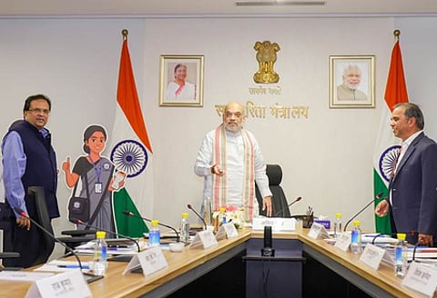 गृह मंत्री अमित शाह ने डिजिटल टूल्स के साथ