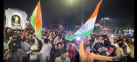 टीम इंडिया बनी टी20 वर्ल्ड चैंपियन, देश भर में जश्न का माहौल, शानदार प्रदर्शन को प्रशंसकों ने सराहा