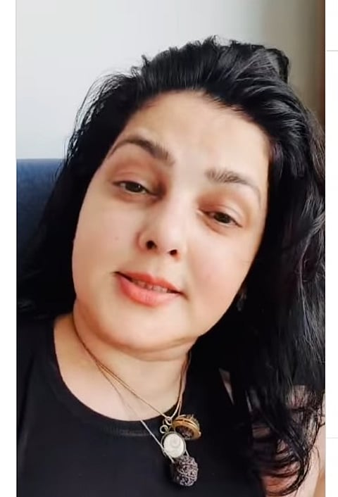 ममता कुलकर्णी ने प्रशंसकों को दिखाया अपना नया परिवार