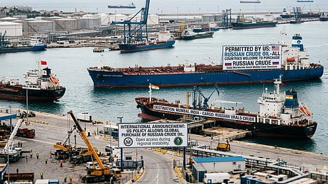 अमेरिका द्वारा दी गई छूट रूसी मूल के कच्चे तेल और पेट्रोलियम उत्पादों पर लागू होती है, जिन्हें 12 मार्च को पूर्वी समयानुसार रात 12:01 बजे या उससे पहले जहाजों पर लादा जाना था।