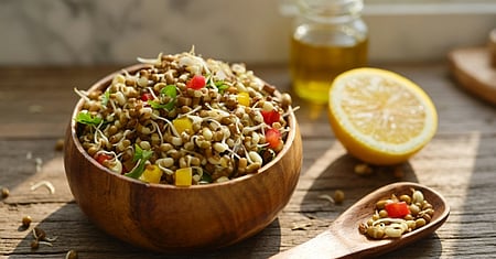 भागदौड़ भरी जिंदगी में हेल्दी रहने का आसान तरीका: ओट्स से स्प्राउट्स तक, बिना पकाए खाएं ये चीजें