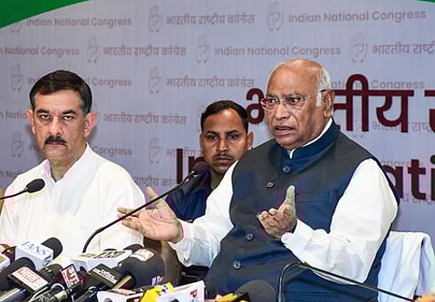 भ्रष्ट सीएम बनाम असम की जनता की लड़ाई