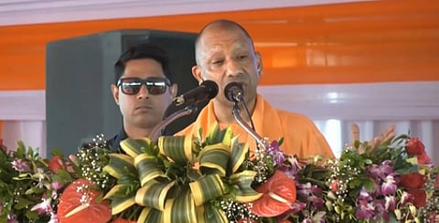 थारू समाज के लोगों पर दर्ज मुकदमे वापस लेगी सरकारः मुख्यमंत्री योगी