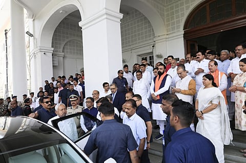 नीतीश कुमार ने मंत्रिमंडल भंग किया, बिहार के मुख्यमंत्री पद से देंगे इस्तीफा