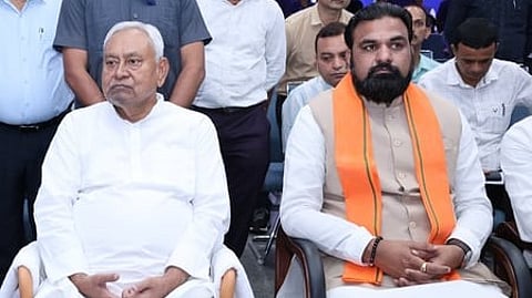 मुख्यमंत्री पद से इस्तीफा देंगे नीतीश कुमार, आज होगा नए सीएम के नाम का फैसला