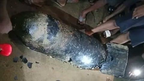 जमशेदपुर में स्वर्णरेखा नदी किनारे फिर मिला द्वितीय विश्व युद्ध का जिंदा बम, एक महीने में तीसरी घटना