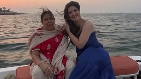 मां को खोने के बाद जरीन खान का छलका दर्द, नोट शेयर कर लिखा,