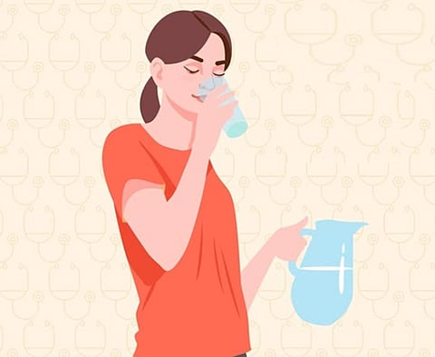 मौसम और गतिविधि के हिसाब से बदलती है जरुरत, दिन भर में कितना पानी पीना चाहिए?