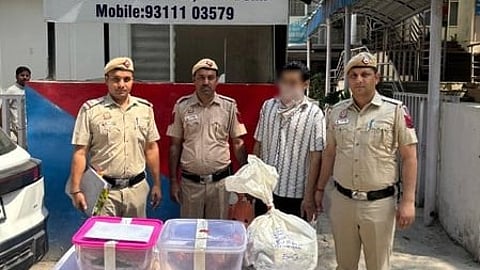 दिल्ली पुलिस ने गांजा सप्लाई नेटवर्क का किया भंडाफोड़, तीन गिरफ्तार