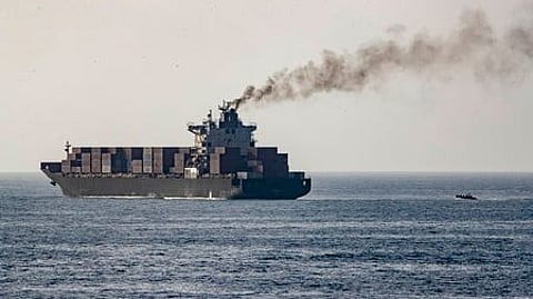 अमेरिकी सेना के जब्त किए गए ईरानी कार्गो जहाज से जुड़ा है चीन का संबंध