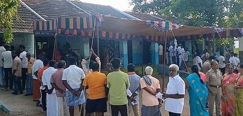 बंगाल में 11 बजे तक मतदान प्रतिशत 41 फीसदी के पार पहुंचा, तमिलनाडु में 37.56 प्रतिशत मत पड़े