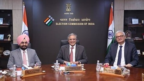 तमिलनाडु और पश्चिम बंगाल में बंपर मतदान, आजादी के बाद ऐतिहासिक वोटिंग पर आयोग ने जताई खुशी