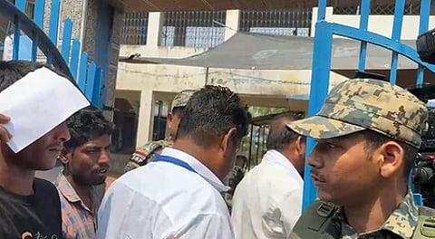 पश्चिम बंगाल वोटिंग के बीच मुर्शिदाबाद में बवाल, टीएमसी और एयूजेपी समर्थकों में झड़प