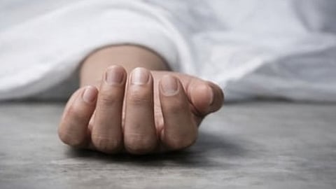 कर्नाटक के हुबली में मां ने मोबाइल छीना तो बेटे ने की खुदकुशी, पुलिस की सभी माता पिता को दी सलाह