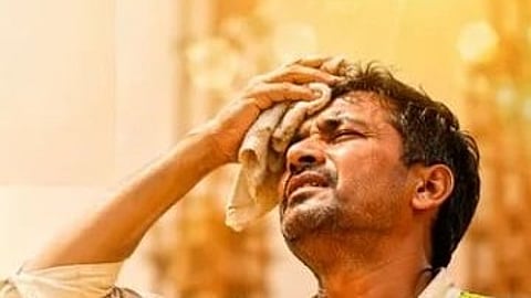 गर्मी का बढ़ता प्रकोप, हीट स्ट्रोक से कैसे बचें? हेल्थ एक्सपर्ट की सलाह