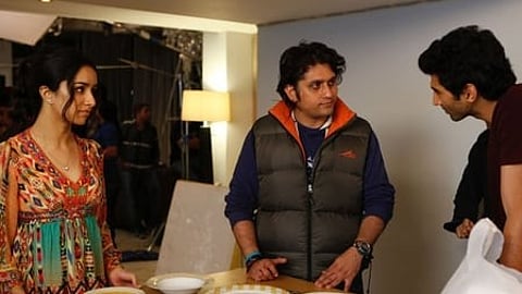 फिल्ममेकर मोहित सूरी अपनी सुपरहिट फिल्म 'आशिकी 2' के 13 साल पूरे होने का जश्न मना रहे हैं।