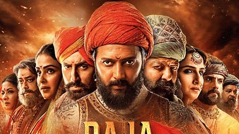 राजा शिवाजी : फिल्म का एक बड़ा हिस्सा शिवाजी के शुरुआती सालों और उनके बड़े होने के सफ़र को समर्पित है। यह उनके पालन-पोषण के उन पहलुओं को बड़ी बारीकी से दिखाती है जिनके बारे में कम लोग जानते हैं।
