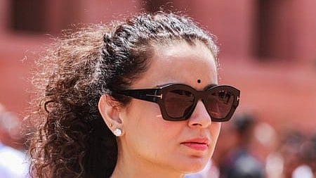 अभिनेत्री और भाजपा सांसद कंगना रनौत ने ट्विशा शर्मा मौत मामले में प्रतिक्रिया देते हुए समाज और परिवारों की सोच पर गंभीर सवाल उठाए।