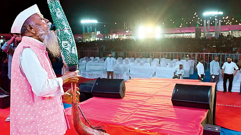भिक्ल्या लाडक्या ढिंडा (Bhiklya Ladkya Dhinda)