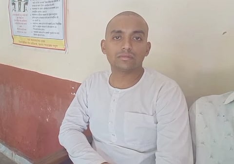 मथुरा में फर्जी साधु गिरफ्तार, ऑनलाइन प्रवचन के जरिए युवतियों को फंसाकर करता था शोषण