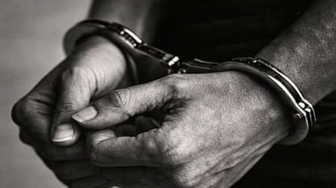 अहमदाबाद: बांग्लादेशी घुसपैठियों के खिलाफ पुलिस का बड़ा अभियान, 131 लोग हिरासत में