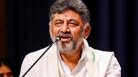 सख्त फैसला : कर्नाटक में कर्मचारियों को सुबह 10 बजे तक ऑफिस पहुंचना अनिवार्य,