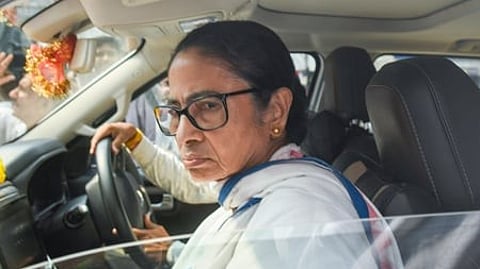 ममता बनर्जी और पिनाराई विजयन के सामने नई राजनीतिक चुनौतियां, बदले हालात की कसौटी पर दोनों नेता
