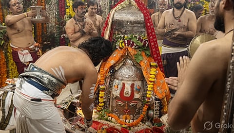 देवशयनी एकादशी पर बाबा महाकाल का वैष्णव तिलक लगाकर अद्भुत श्रृंगार, चार महीने शिव करेंगे सृष्टि का संचालन