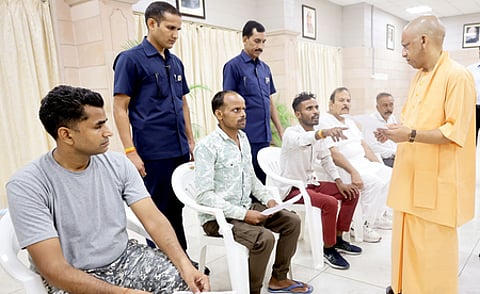 परेशान कतई न हों, हर उचित समस्या का निष्पक्षता से कराएंगे समाधानः मुख्यमंत्री योगी