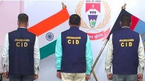 जेपीएससी भर्ती परीक्षा गड़बड़ी मामला: सीआईडी की 20 से ज्यादा ठिकानों पर रेड, पूर्व अध्यक्ष से आज फिर पूछताछ