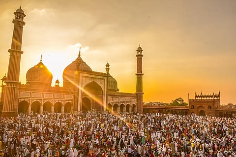 मस्जिद व मदरसों का तेजी़ से निर्माण (Pexels)