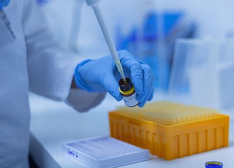 लंदन के वैज्ञानिकों ने मानव रक्त  माइक्रोप्लास्टिक की खोज की