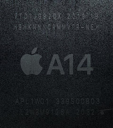 नई 5G चिप्स बढ़ा सकती हैं आईफोन 14 की बैटरी लाइफ (Wikimedia Commons)