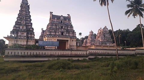 कर्नाटक राज्य में मंदिर विध्वंस अभियान पर विराम लगा दिया है। (wikimedia commons)