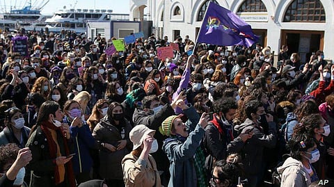 अब तक किसी भी देश ने कुल लैंगिक समानता को हासिल नहीं किया है। (सांकेतिक चित्र, VOA)