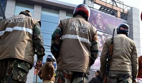 Bihar में मंत्रियों के खिलाफ आपत्तिजनक टिप्पणी की तो होगी सख्त कार्रवाई