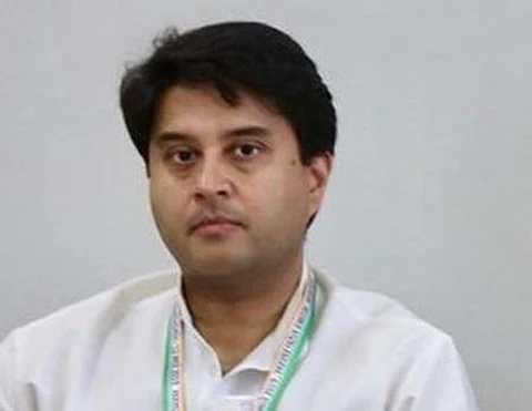 तो क्या सिंधिया और तोमर में बढ़ रही है दूरी?