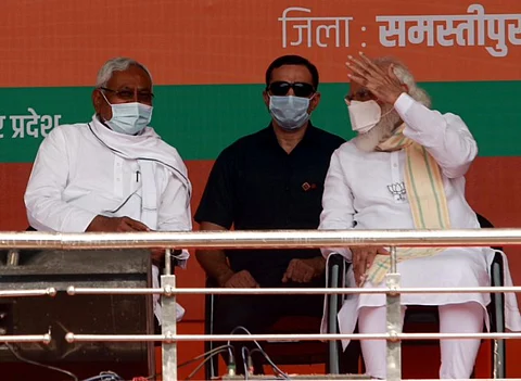 नीतीश कुमार के नेतृत्व वाली जनता दल-युनाइटेड भी इस मामले में तीसरे स्थान पर है। (IANS, Twitter)