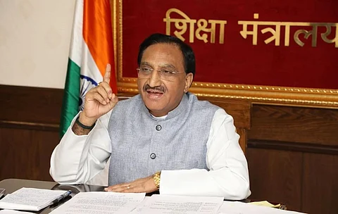 केंद्रीय शिक्षा मंत्री रमेश पोखरियाल निशंक (फाइल फोटो, PIB)