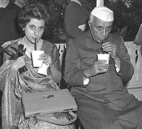 Former Prime Minister Indira Gandhi And Jawahar Lal Nehru(Image: Wikimedia Commons)