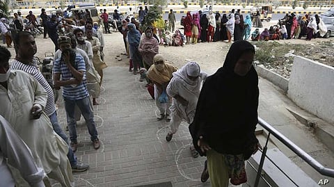 अमेरिका तक की कमर तोड़ने वाले कोरोना से कैसे लड़ रहा है पाकिस्तान? देखें ये वीडियो