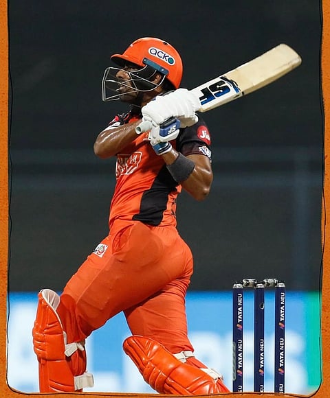 30 वर्षीय बल्लेबाज ने लगातार छक्के मारने की क्षमता से क्रिकेट जगत को हिला कर रख दिया।(IANS)