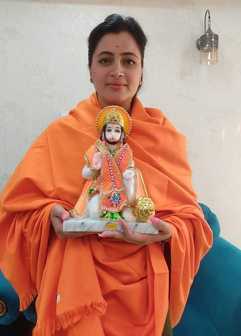 Shivsena 'औरंगजेब सेना' बन गई है-नवनीत राणा(Twitter)